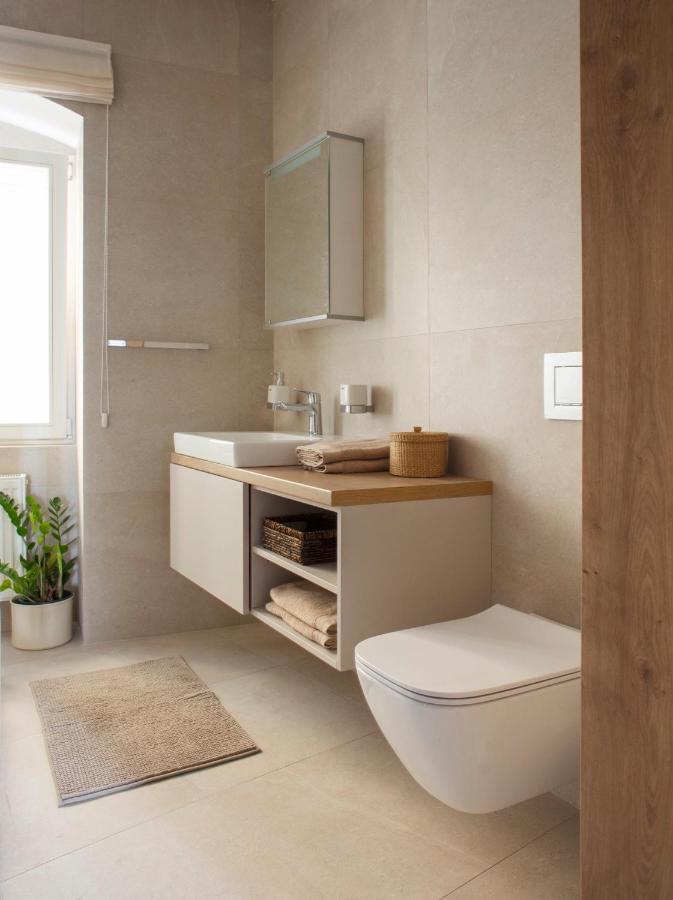Bastova Apartment Bratislava Buitenkant foto